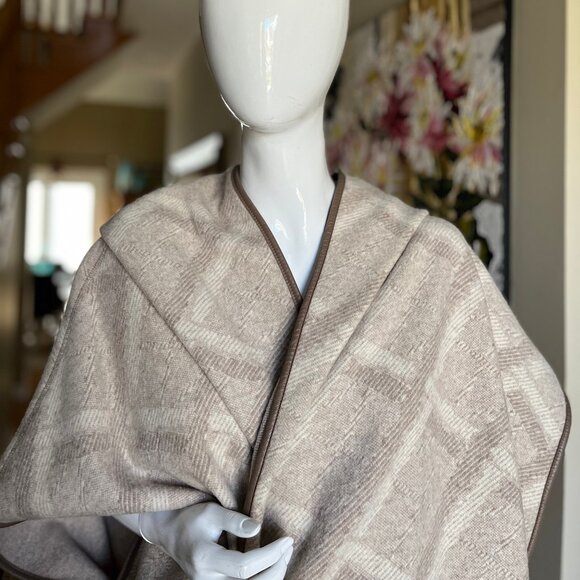 MaxMara Studio Cape/Coat - Wool/Cashmere blend - O/S - Authentic - Picture 14 of 17